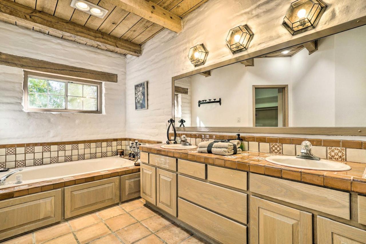 Las Cruces Home La Casa Blanca With Courtyard المظهر الخارجي الصورة