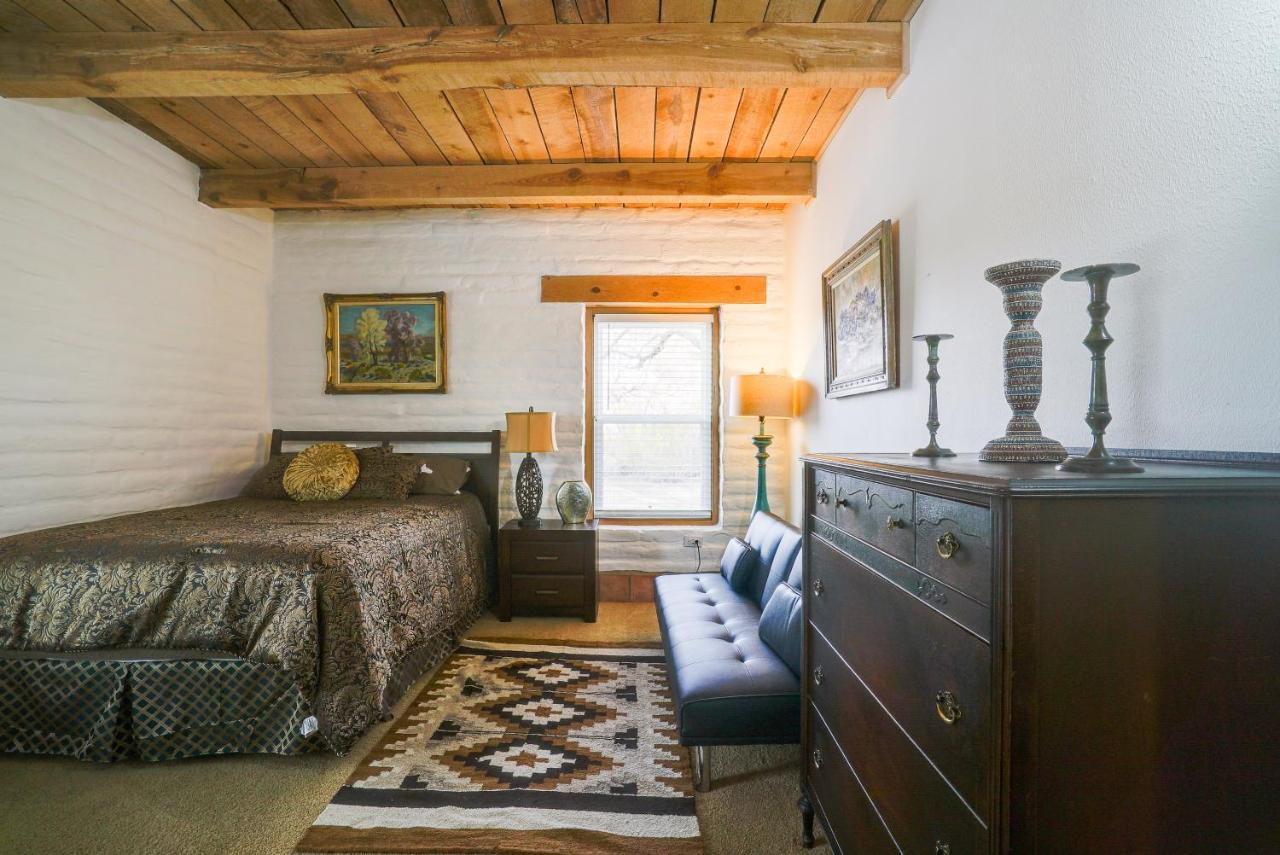 Las Cruces Home La Casa Blanca With Courtyard المظهر الخارجي الصورة